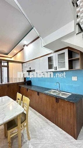Cần bán nhà 1 trệt 1 lầu mới xây , ngay đường Hàn Thuyên , P. An Bình