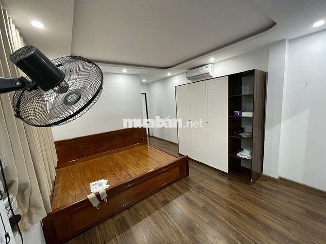 Cho thuê nhà 55m2, 6 tầng, thang máy, oto đỗ cửa, thông ra Tân Mai