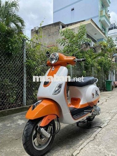 Piaggio Vespa LX 125ie 2010 trắng SD37000km bs.Tp