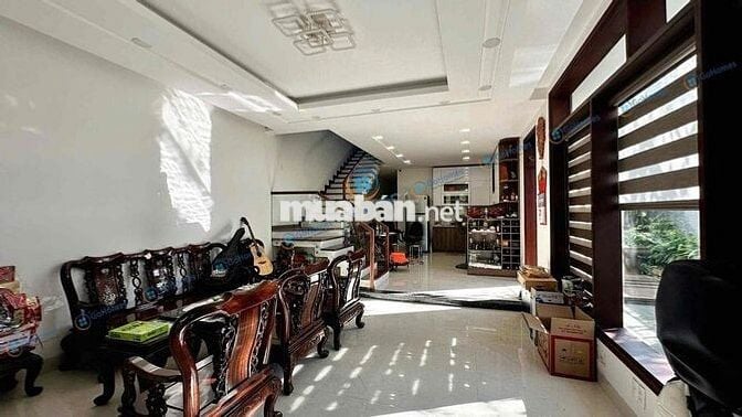 🔴 (NCC) CHO THUÊ NHÀ SÂN VƯỜN 2 TẦNG 200M2 - KHU NAM HÒA XUÂN  • Diện