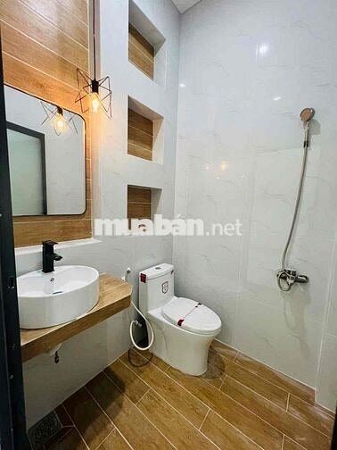 CĂN NHÀ ĐẸP LUNG LINH KHU DÂN CƯ HUỲNH ĐẠI. CÁCH QLO 100m