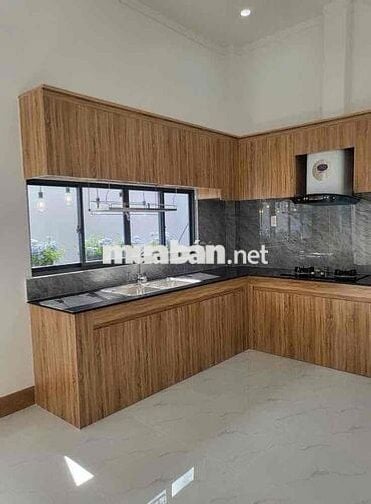 CĂN NHÀ ĐẸP LUNG LINH KHU DÂN CƯ HUỲNH ĐẠI. CÁCH QLO 100m