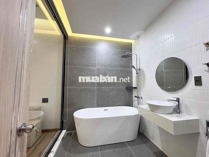Cho thuê nhà đẹp 3 tầng khu Ngũ Hành Sơn, Đà Nẵng gần Crown