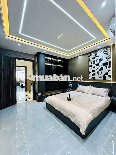 Nhà chdv 10pn 10wc mới tinh full nội thất thang máy