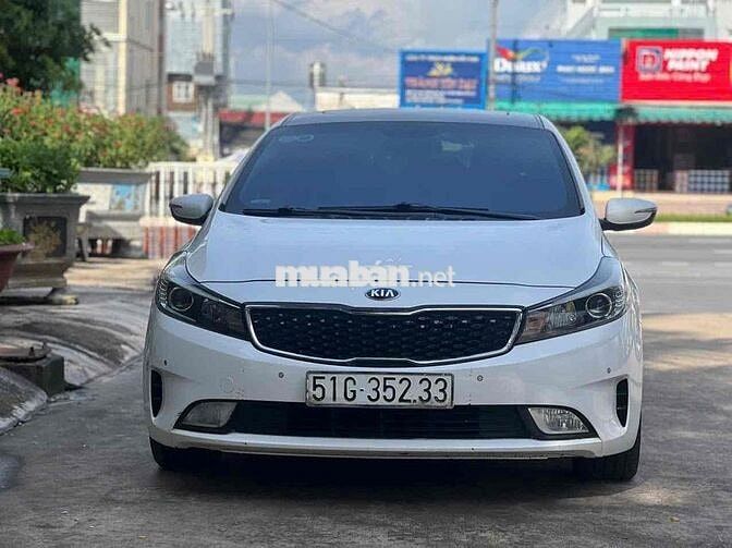 Kia Cerato 2017 2.0 AT - 85000 km