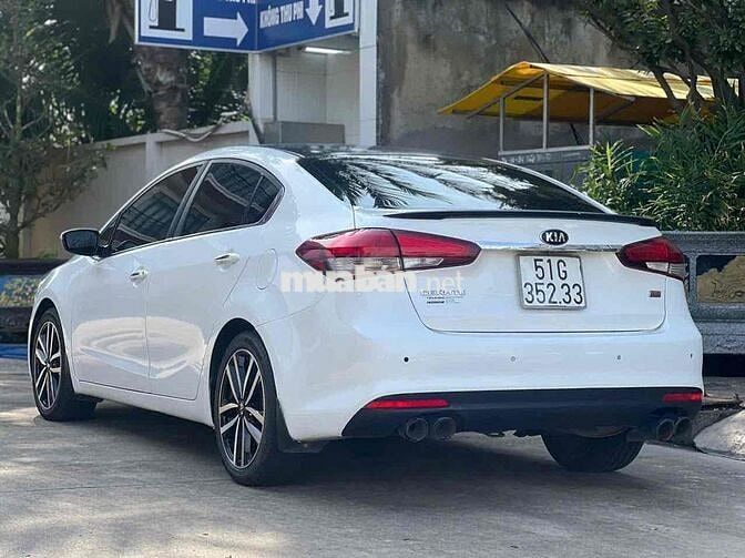 Kia Cerato 2017 2.0 AT - 85000 km