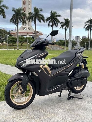 Yamaha NVX 155 . 4val v2 . phanh ABS Hỗ trợ góp