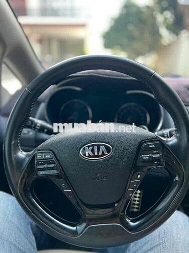 Kia Cerato 2017 2.0 AT - 85000 km