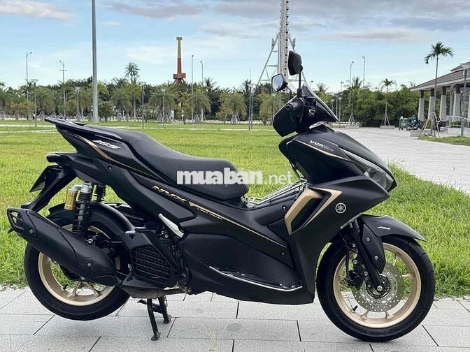 Yamaha NVX 155 . 4val v2 . phanh ABS Hỗ trợ góp