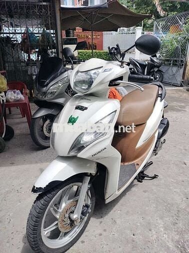 Bán xe vison màu trắng 9 chủ