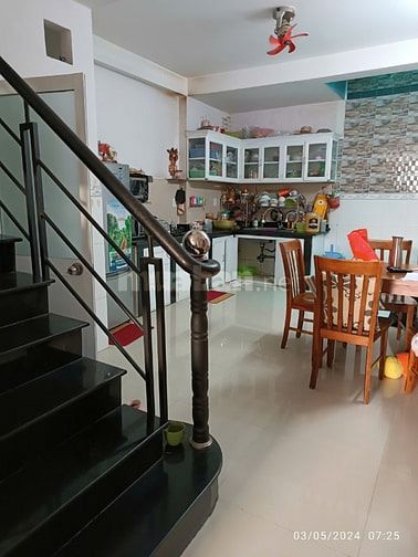 Bán nhà hẻm ô tô 276// Mã lò thông ra Lê Văn Quới 