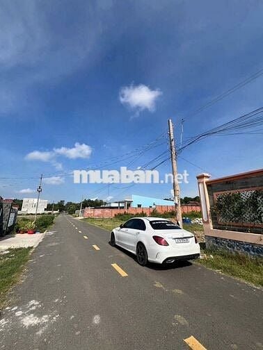 GIÁ *** THỊ TRƯỜNG, NGAY DT994, CÁCH BIỂN 1,8KM