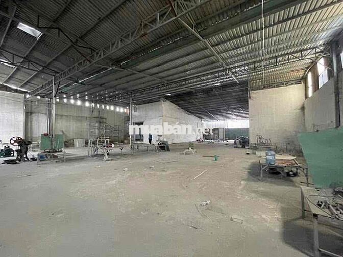 Chính chủ cho thuê 900m xưởng mặt tiền đg cont