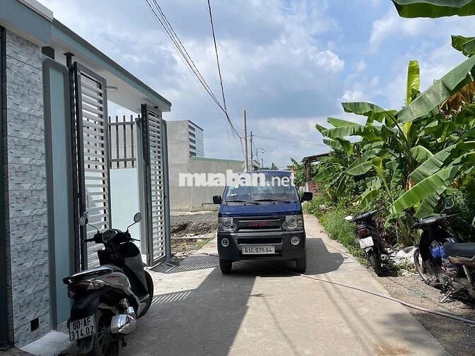 nhà gần chợ Hương Phước hẻm xe hơi shr thổ cư giá 2,15tỷ tl
