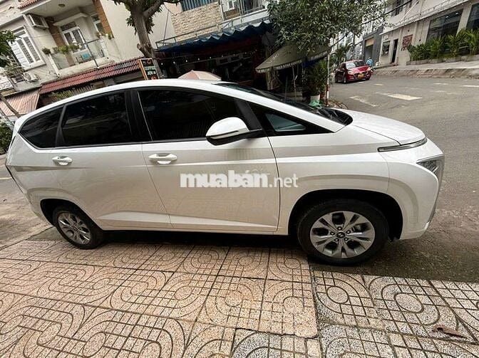 Hyundai Stargazer đời 2022 bản 1.5 Tiêu chuẩn .