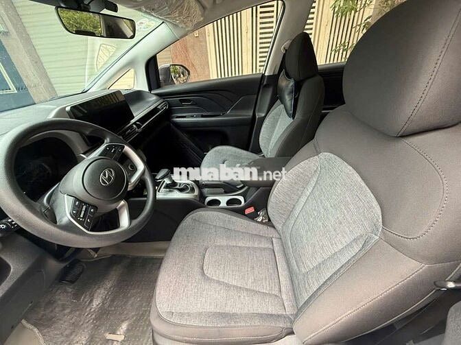 Hyundai Stargazer đời 2022 bản 1.5 Tiêu chuẩn .