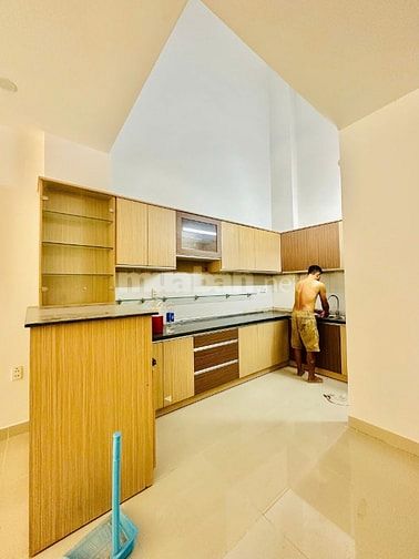 Cho thuê nhà hẻm xe hơi đường Trần Huy Liệu, Phường 11, Quận Phú Nhuận