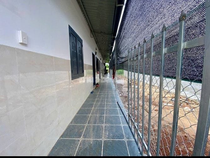 Chính chủ gửi bán dãy trọ mới xây 1 kiot 4 phòng trọ phía sau lưng KCN