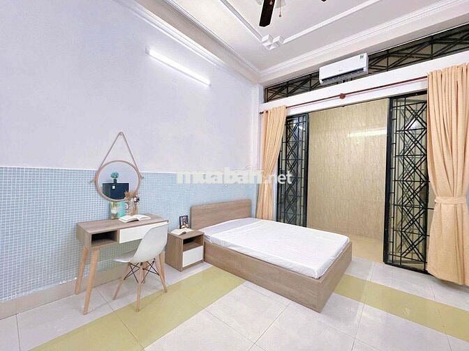 CHDV STUDIO SÂN SAU GIẾNG TRỜI NGAY VÒNG XOAY DÂN CHỦ - CHỢ BẾN THÀNH