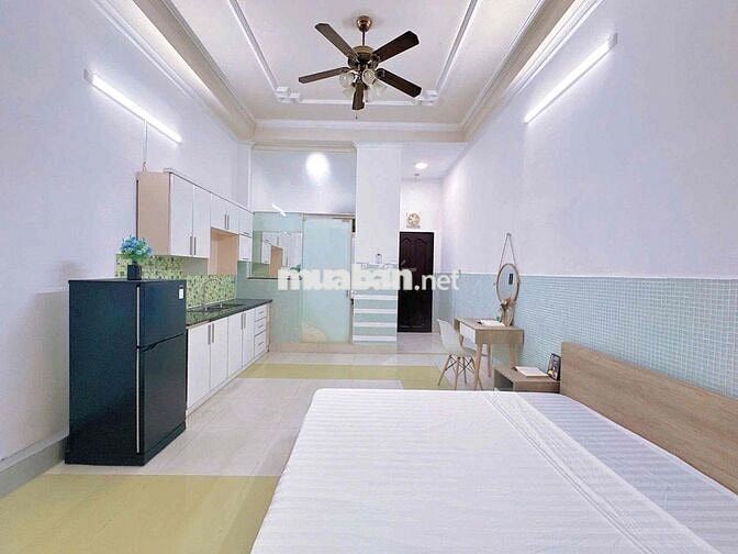 CHDV STUDIO SÂN SAU GIẾNG TRỜI NGAY VÒNG XOAY DÂN CHỦ - CHỢ BẾN THÀNH