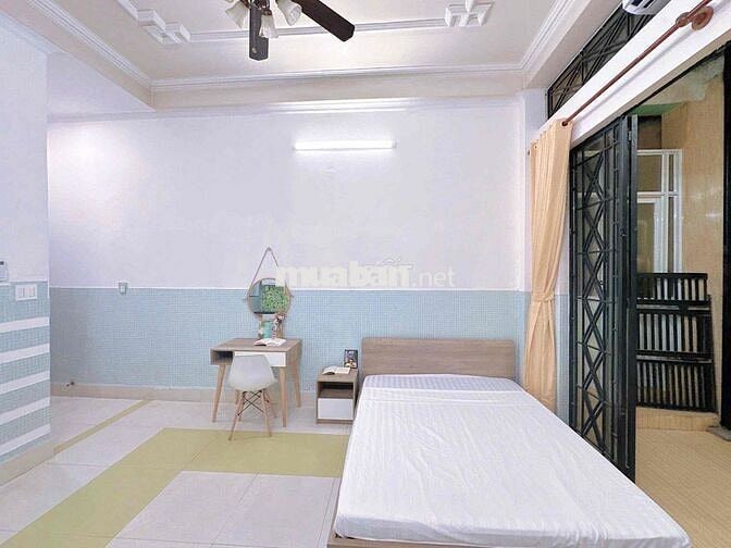 CHDV STUDIO SÂN SAU GIẾNG TRỜI NGAY VÒNG XOAY DÂN CHỦ - CHỢ BẾN THÀNH