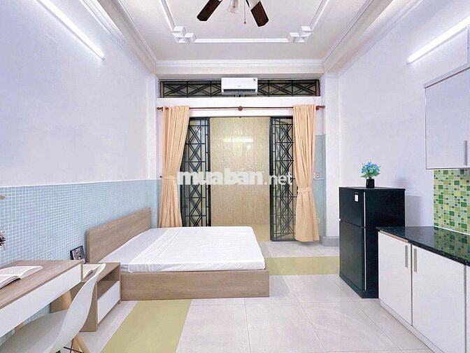 CHDV STUDIO SÂN SAU GIẾNG TRỜI NGAY VÒNG XOAY DÂN CHỦ - CHỢ BẾN THÀNH