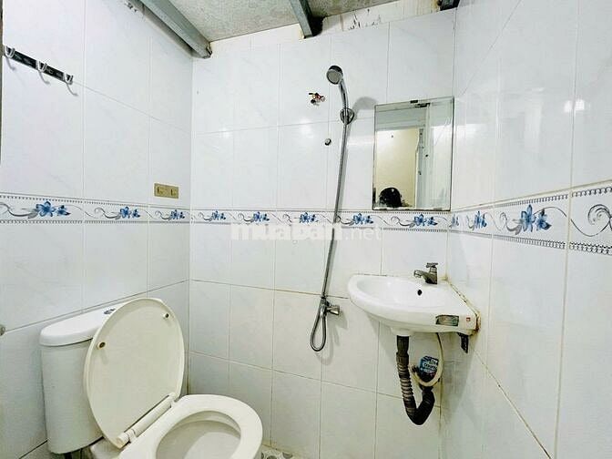 STUDIO NHỎ XINH NGAY GẦN ĐH HUTECH, GTVT - 20M2 - HẦM XE - THANG MÁY