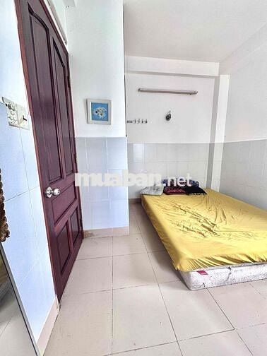Phòng trọ ngay trung tâm Q1 giáp Q3, Phú Nhuận, Bình Thạnh