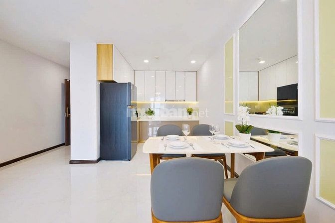 Bán gấp CH 60m2/2 TỶ4 ,full NT, dọn ở ,vay 80%.View MT Phạm Văn Đồng .