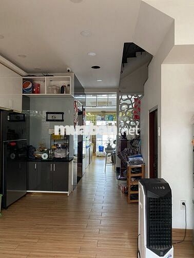 NHÀ MẶT TIỀN KHU DÂN CƯ PHONG PHÚ BÌNH CHÁNH CÓ HẦM CÓ THANG MÁY