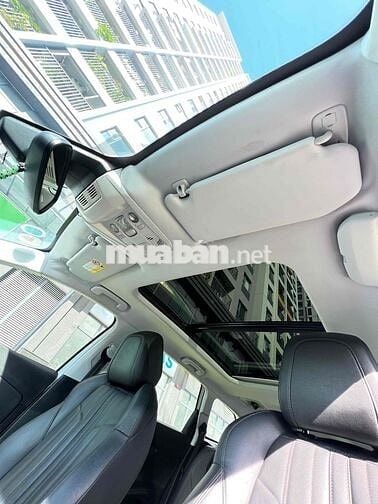 Peugeot 5008 2018 1.6L Turbo - 90000 km