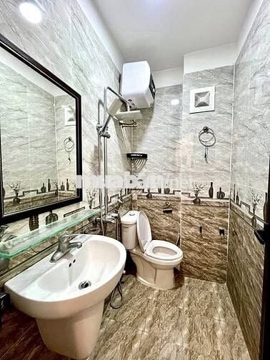 Bạn em đang rao bán nhà 40m,5 tầng tại Hà Trì ,HĐ, nhà mới xây chỉ 7t