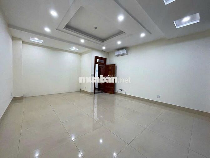 Chính chủ cho thuê mặt bằng vp 40m2 mặt tiền đường Huỳnh Tấn Phát