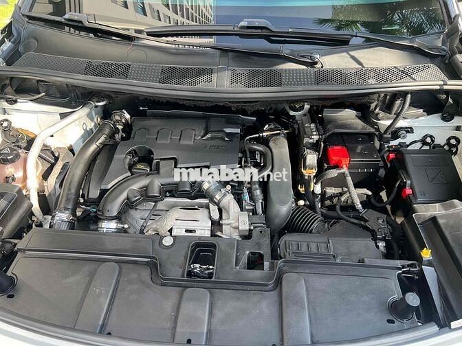 Peugeot 5008 2018 1.6L Turbo - 90000 km
