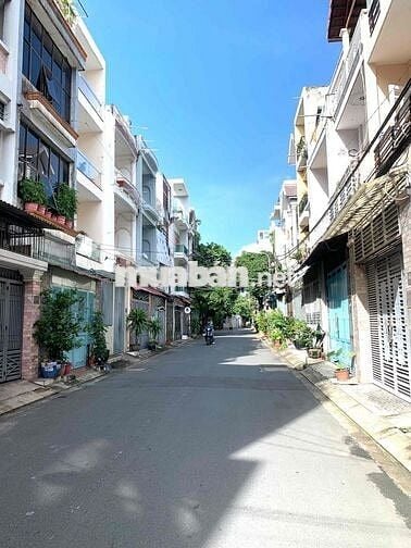 CHÍNH CHỦ BÁN NHÀ MT  LÊ THỊ HỒNG