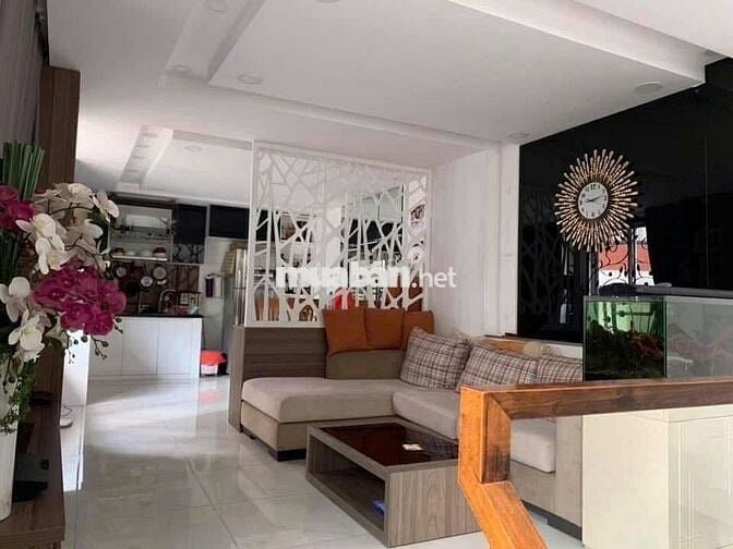 Chuyền về quê nên bán căn Hậu Giang, Tân Bình bề ngang rộng 8m
