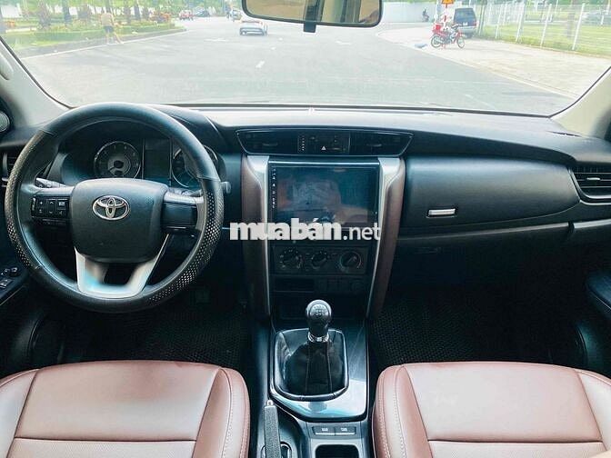 Toyota Fortuner 2017 2.4G 4x2 - 190000 km