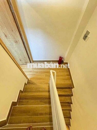 CHO THUÊ HOMESTAY Q4 FUN NỘI THẤT CHỈ VIỆC SÁCH VALI VÀO Ở KÈO THƠM CH