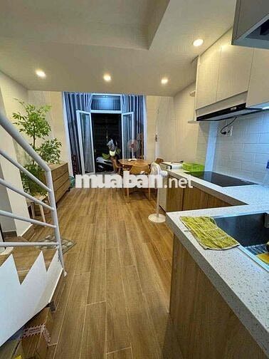 CHO THUÊ HOMESTAY Q4 FUN NỘI THẤT CHỈ VIỆC SÁCH VALI VÀO Ở KÈO THƠM CH