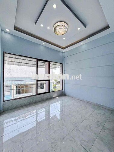 Nhà lầu 2 phòng hẻm 233 Nguyễn Văn Cừ