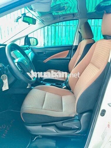 Bán gấp Xe inova 2019