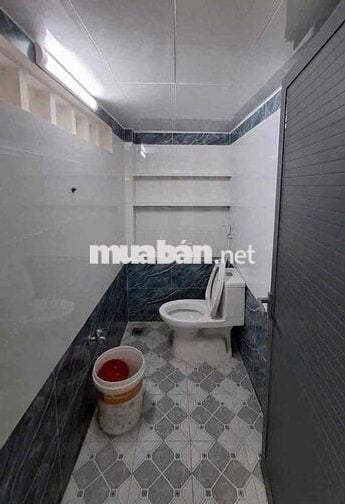 Nhà lầu mới đẹp 3 phòng KdC Phú An