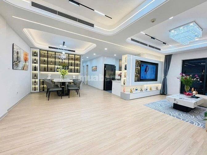 Đẳng Cấp 5 Sao 62m2/ 2 tỷ 5 SHR,Dọn ở,Mới,Vay 80%. MT Phạm Văn Đồng 