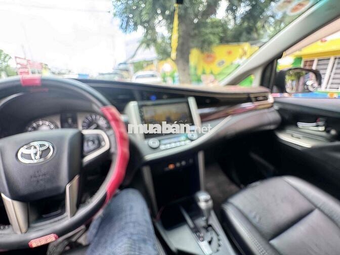 Toyota Innova 2017 2.0 Venturer - 90000 km
