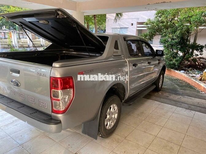 Ford Ranger XLS 2.2AT - 2017 xe đẹp,bảo dưỡng đều
