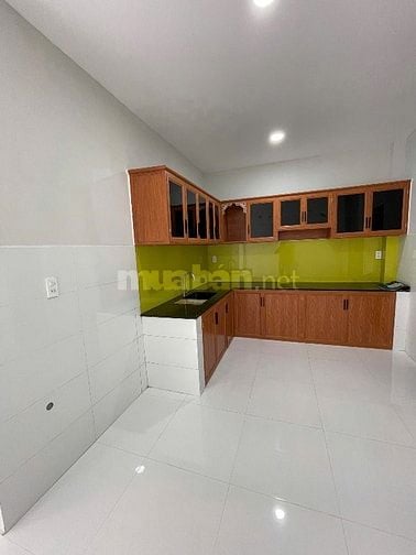 DT đất 60m2 xây 1 trệt 1 lửng 2 phòng ngủ, 2 WC. Đường 8m