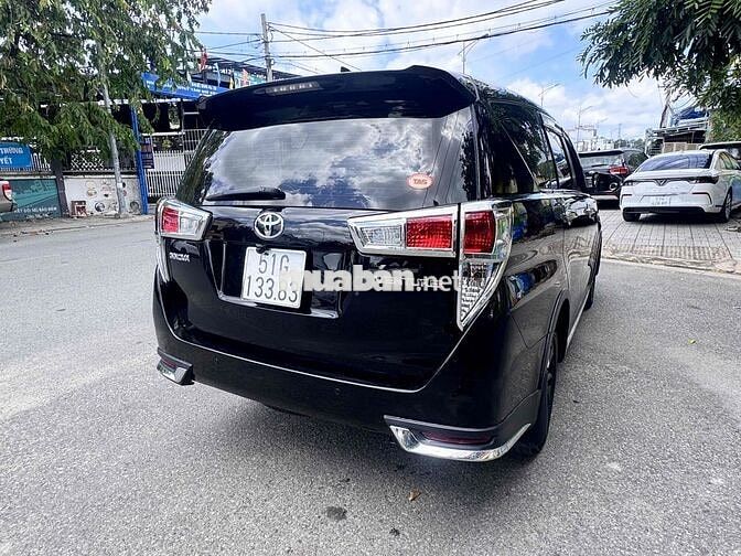 Toyota Innova 2017 2.0 Venturer - 90000 km