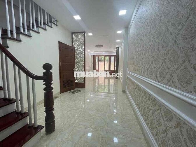 BÁN NHÀ PHỐ VÕNG THỊ TÂY HỒ DT 45 m x 5 tầng  ngõ nông xát phố gần hồ