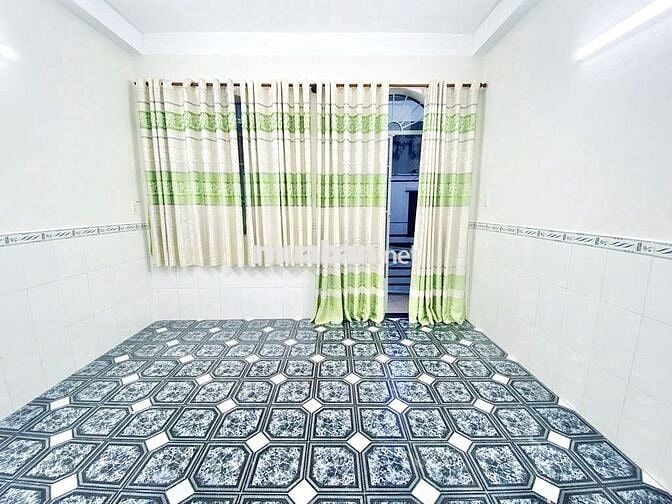 NHÀ ĐẸP TÂN PHÚ – HẺM XE HƠI – 41M² – 3 TẦNG – 4PN - Big C Tr Chinh