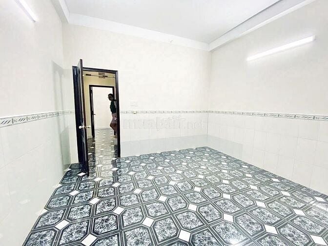 NHÀ ĐẸP TÂN PHÚ – HẺM XE HƠI – 41M² – 3 TẦNG – 4PN - Big C Tr Chinh